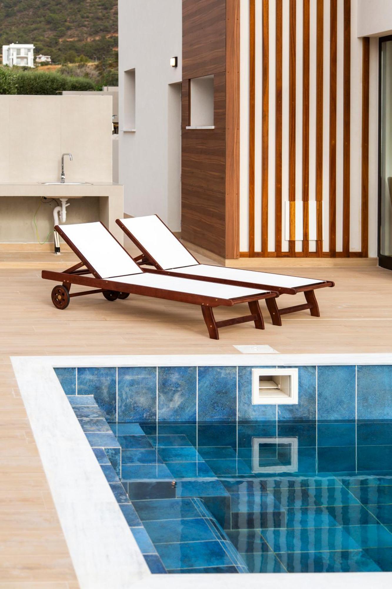 Santa Barbara Seafront Villas W Jacuzzi Pool Paphos Exterior foto